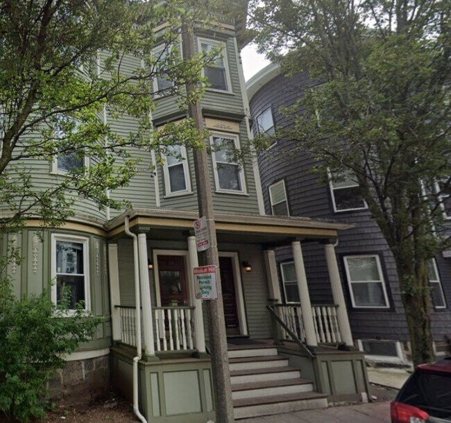 6 Carmel St, Unit 1