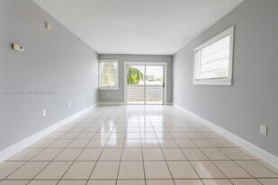 140 NW 14th Ave in Miami, FL - Building Photo