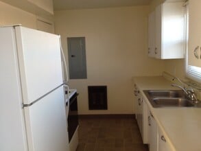 1008 W Kristine St in Moses Lake, WA - Building Photo - Building Photo