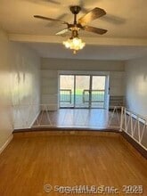 128 Woodland Dr in Montville, CT - Building Photo - Building Photo