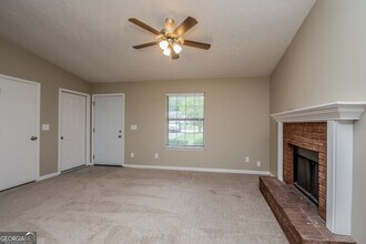 10284 Briarbay Loop in Jonesboro, GA - Building Photo - Building Photo