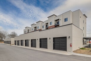 Promenade Commons in Rogers, AR - Building Photo