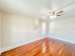 10802 Chestnut St in Los Alamitos, CA - Foto de edificio - Building Photo