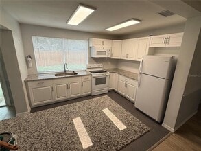 4921 33rd Terrace N in St. Petersburg, FL - Foto de edificio - Building Photo