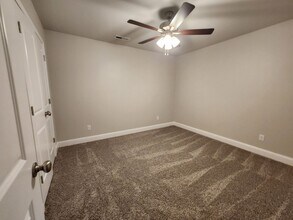 1408 Normalview Dr in Bowling Green, KY - Building Photo - Building Photo