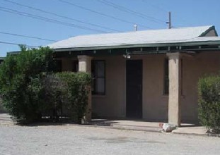 Wagon Wheel Inn Efficiency Apartments in Tucson, AZ - Building Photo - Building Photo