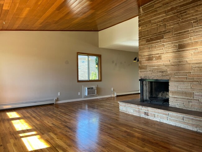 property at 4318 S Scott St