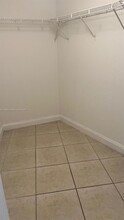 4205 N University Dr in Sunrise, FL - Building Photo - Building Photo