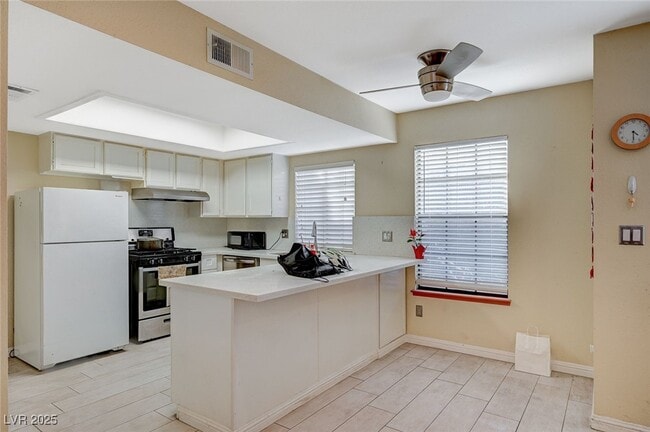 5923 Laredo St in Las Vegas, NV - Building Photo - Building Photo