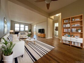 25-34 Crescent St in Queens, NY - Building Photo