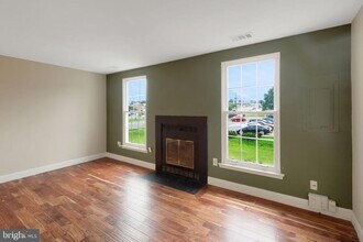 7946 Brighton Way in Manassas, VA - Building Photo - Building Photo