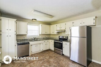 1921 Treeview Dr in Nashville, TN - Foto de edificio - Building Photo