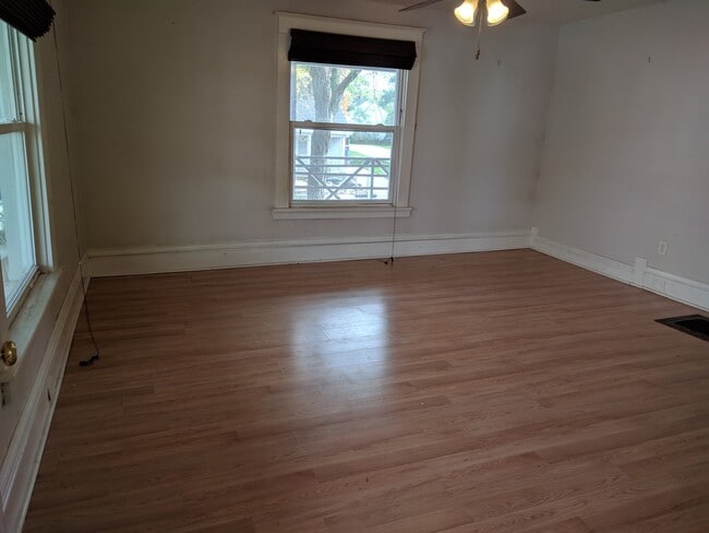 634 Lake Michigan Dr NW in Grand Rapids, MI - Building Photo - Building Photo