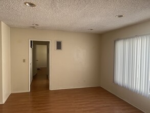 312 E Stocker St, Unit Detached 2 Bedroom in Glendale, CA - Foto de edificio - Building Photo