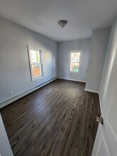 344 Miltonia St in Linden, NJ - Building Photo - Building Photo