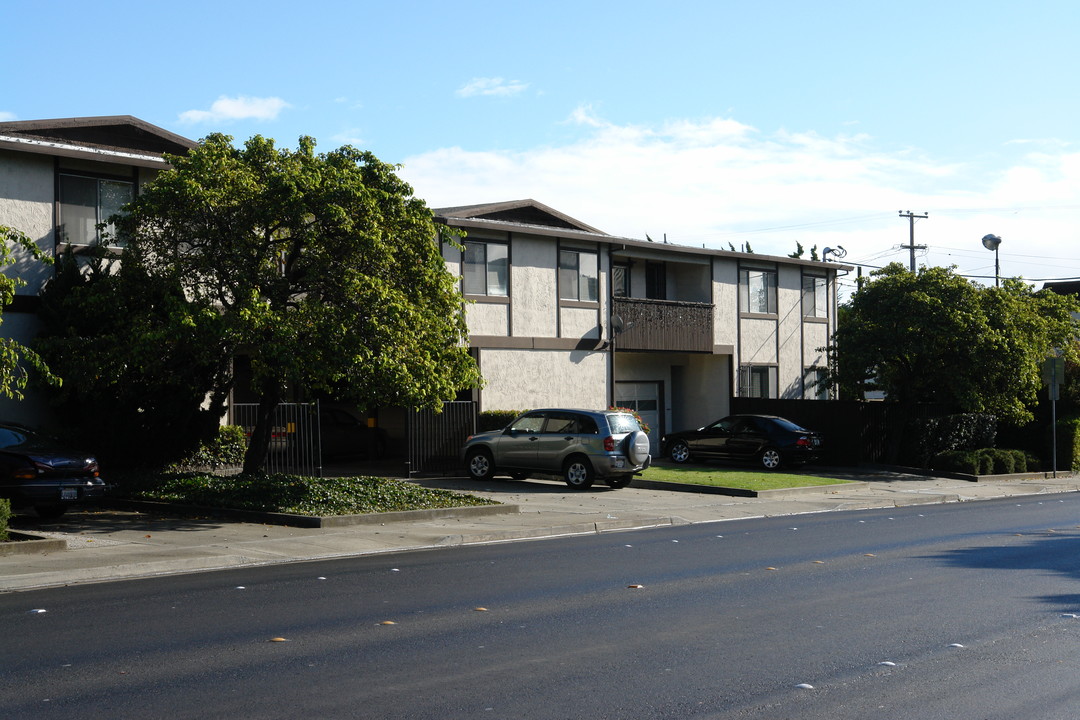 1110 Mission Rd in South San Francisco, CA - Building Photo