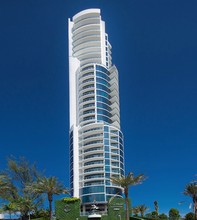 Château Beach in Sunny Isles Beach, FL - Building Photo - Building Photo