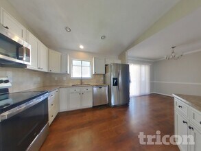 11480 Horseshoe Trail in Lusby, MD - Foto de edificio - Building Photo