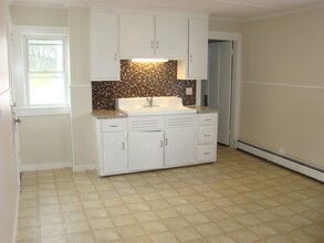 11 Peck Ave in Plymouth, MA - Building Photo - Building Photo