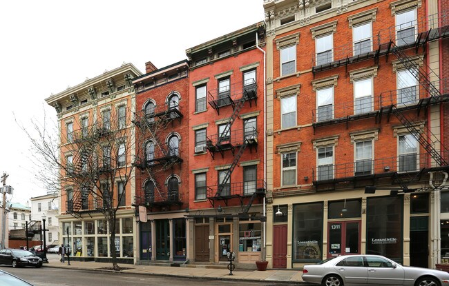 1307 Main St in Cincinnati, OH - Building Photo - Building Photo