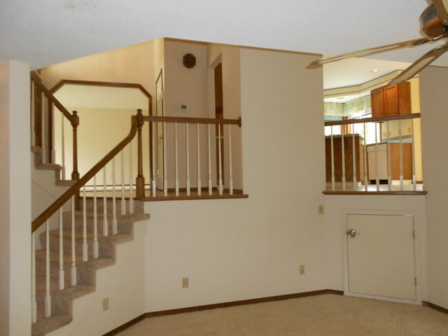 2934 Hunter Way in West Linn, OR - Building Photo - Building Photo