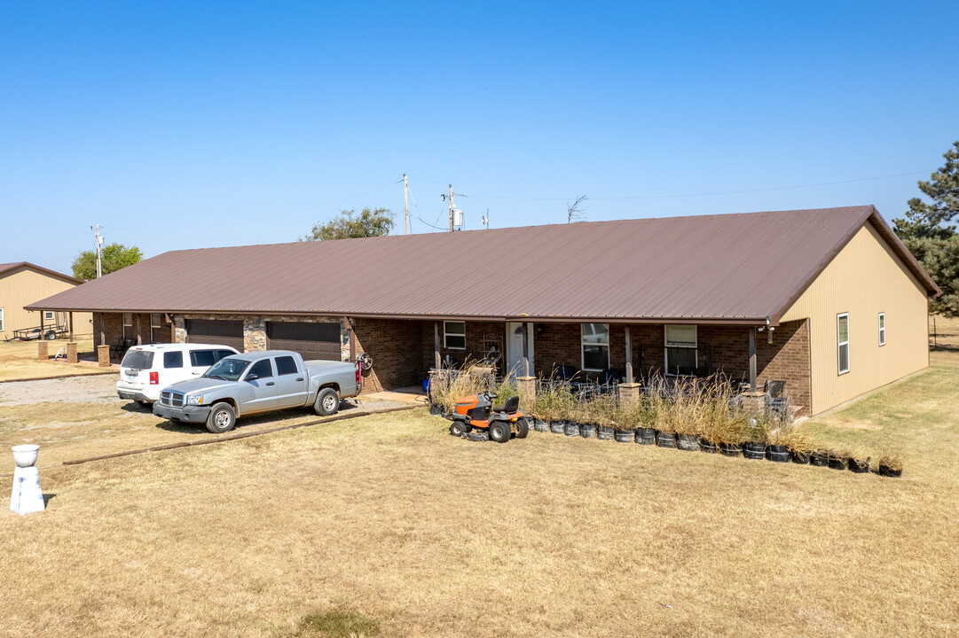 2701 Cobalt Ct NW in Piedmont, OK - Building Photo