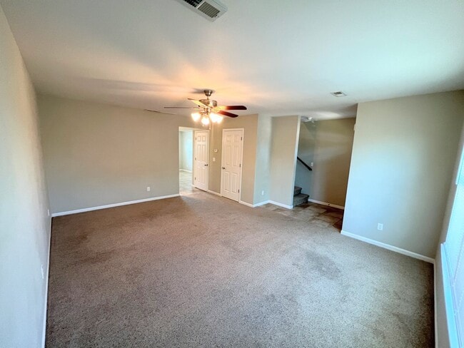 16075 Holy Cross Ln in St. Robert, MO - Building Photo - Building Photo