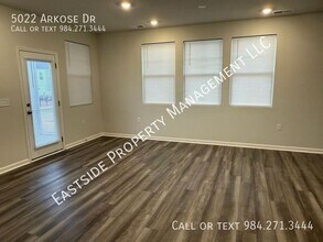 5022 Arkose Dr in Raleigh, NC - Building Photo - Building Photo