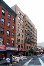 135 Division St in New York, NY - Building Photo - Building Photo