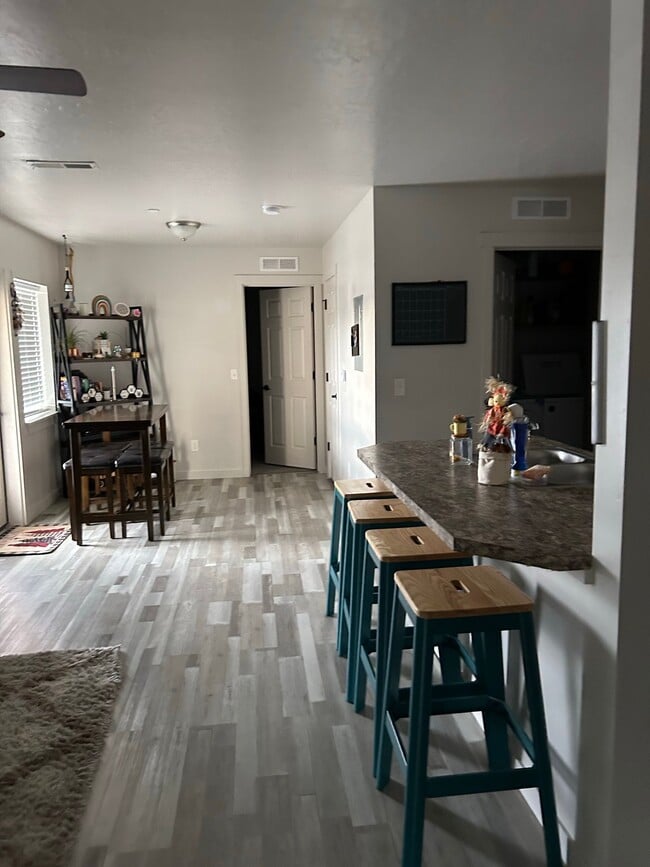 4811 Continental Ln, Unit 201 in Caldwell, ID - Foto de edificio - Building Photo