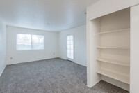 Cornerstone Senior in Sacramento, CA - Building Photo - Interior Photo