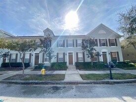 9526 W Park Village Dr in Tampa, FL - Building Photo