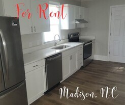 502 Wooten St in Madison, NC - Building Photo