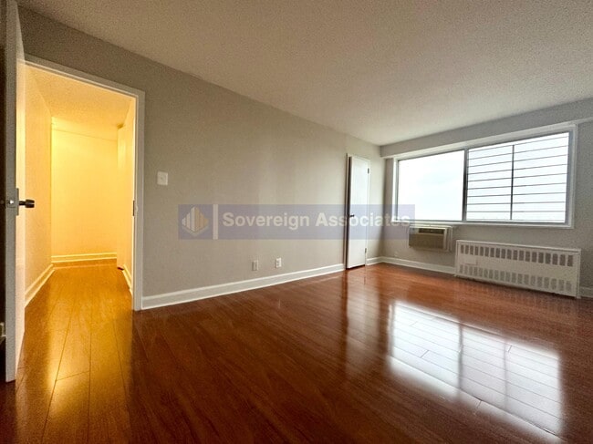 40 E Sidney Ave