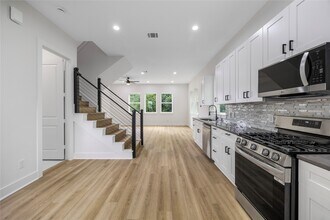 1046 Marjorie St in Houston, TX - Building Photo - Building Photo