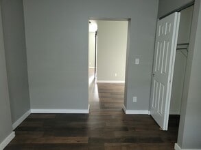 4180 Neosho St, Unit 1st Flooor in St. Louis, MO - Foto de edificio - Building Photo