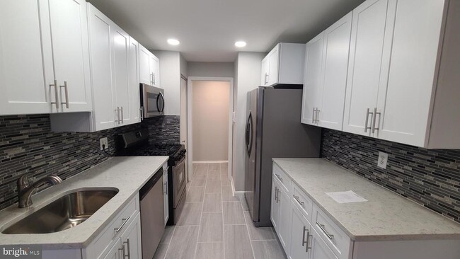 property at 1916 Wilson Ln