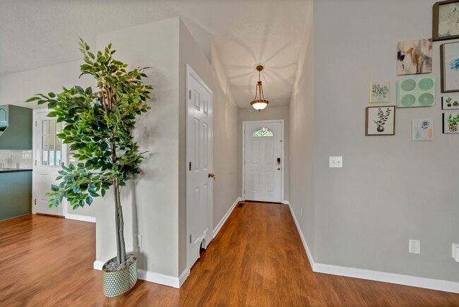 345 Firebridge Dr in Chapin, SC - Foto de edificio - Building Photo