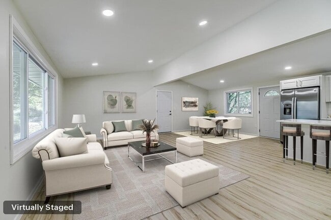 835 Niagara Ln N in Plymouth, MN - Building Photo - Building Photo