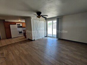 1416 N 14th Ave in Pasco, WA - Building Photo - Building Photo