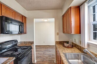 Golden Crest in Odessa, TX - Foto de edificio - Building Photo