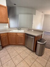 2215 Kings Palace Dr in Riverview, FL - Building Photo - Building Photo