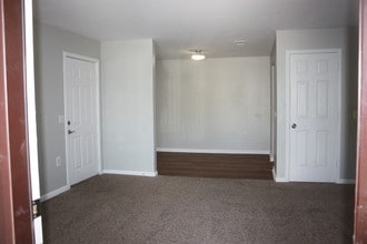 140 on Royal in Madison, AL - Building Photo - Building Photo