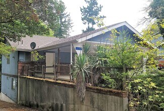 1112 Shorewood Dr in Bremerton, WA - Building Photo - Building Photo