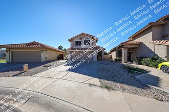 4135 E Woodland Dr in Phoenix, AZ - Building Photo - Building Photo