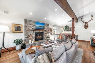 198 Country Club Dr in Incline Village, NV - Building Photo - Building Photo