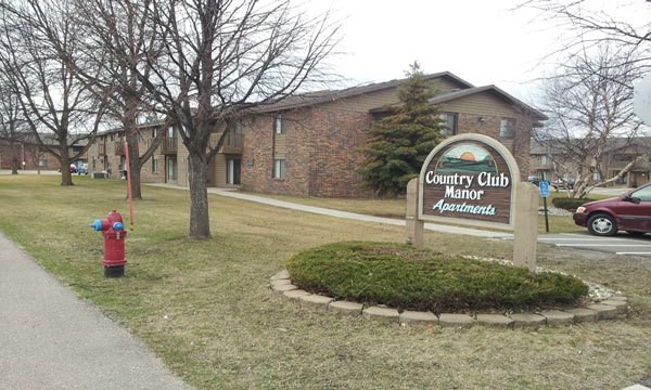 Country Club Manor