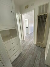 152 Ximeno Ave, Unit C in Long Beach, CA - Building Photo - Building Photo