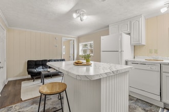 2268 E Main St in Rogersville, TN - Foto de edificio - Building Photo