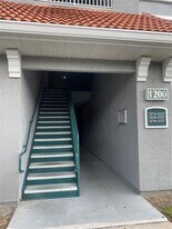 18001 Richmond Pl Dr in Tampa, FL - Building Photo